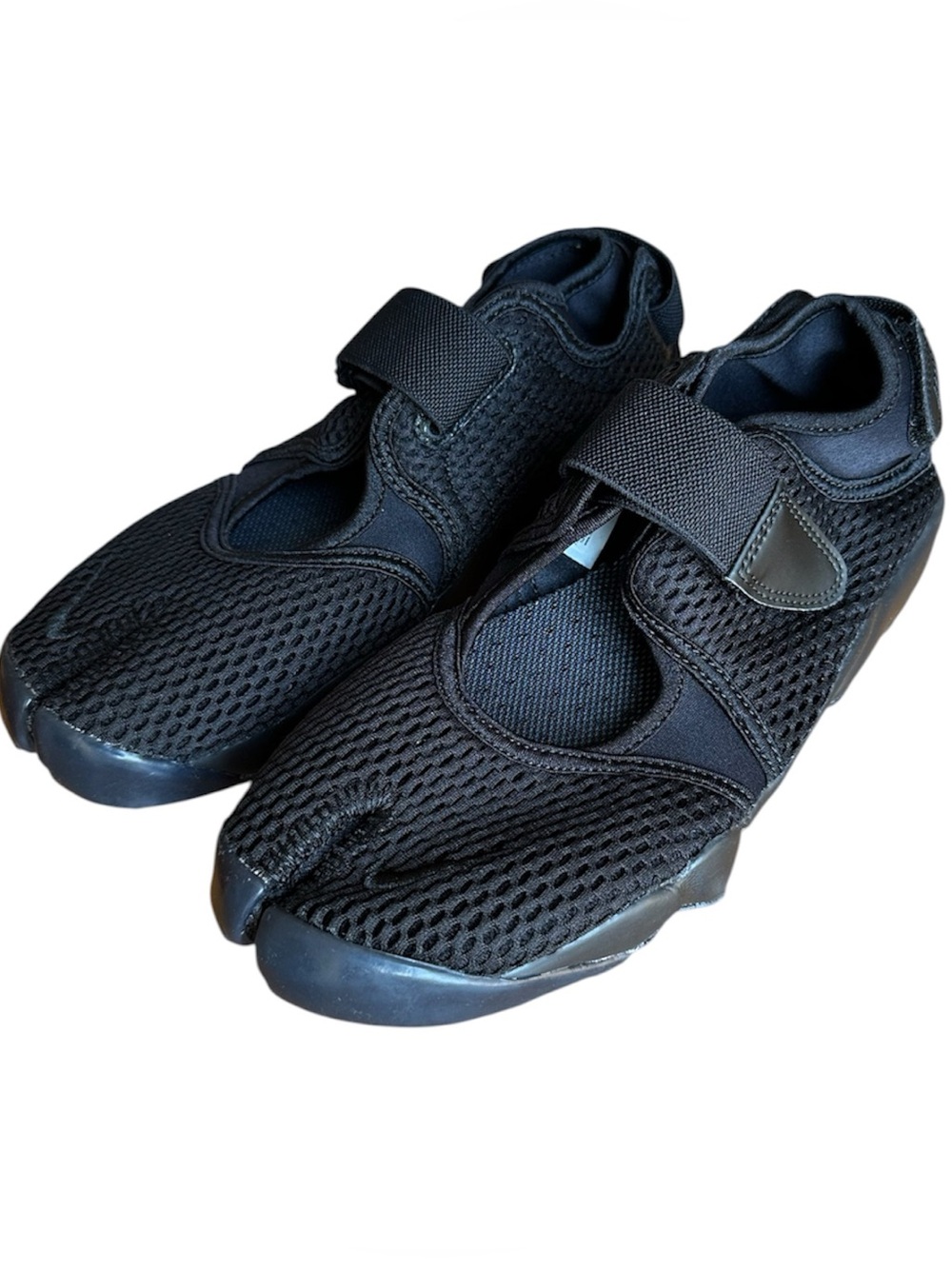 NEW Nike Air Rift Split-Toe Tabi Sneakers in Black Mesh W9 M7.5